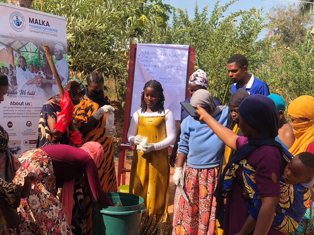 Simbo Young Women Entrepreneurs — Soap-Making Training 7